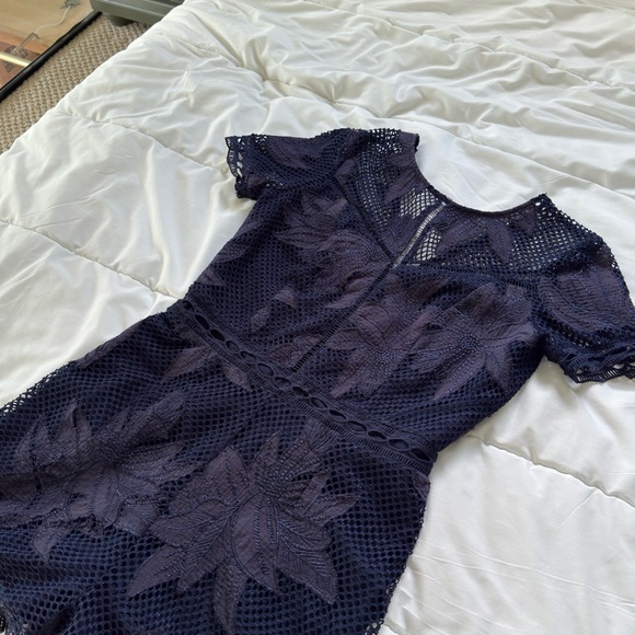 Adelyn Rae Midnight navy blue Lace romper - Picture 15 of 16